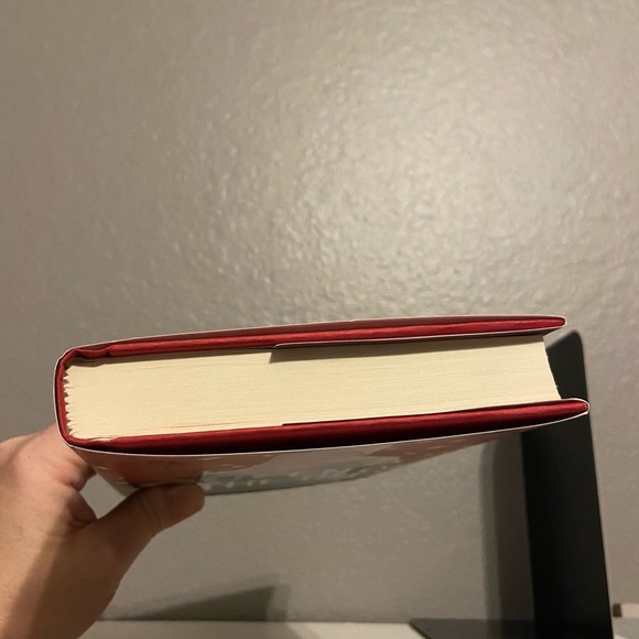 Queen of the tiles hardcover book - Picture 6 of 6